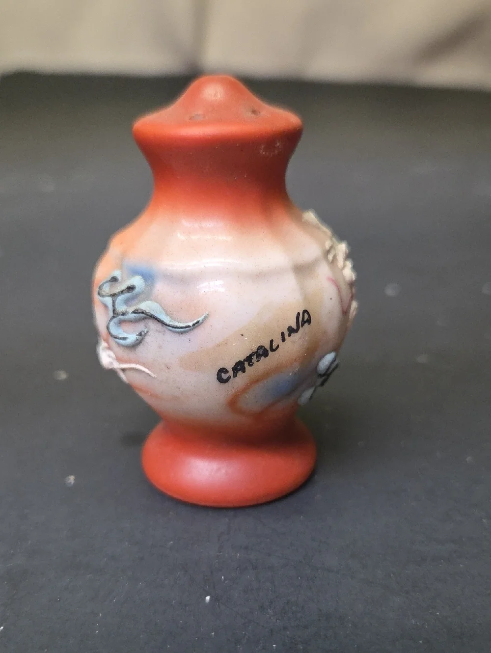 Japanese Moriage Dragonware salt and pepper shaker set.